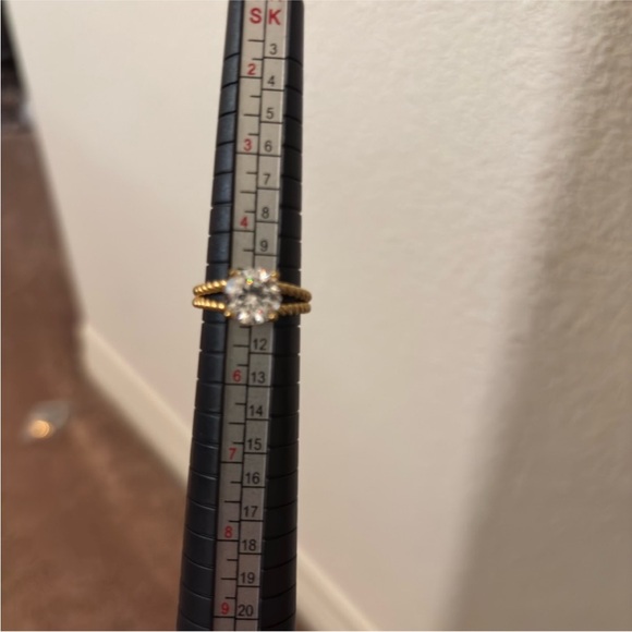 CZ 925 Elegant Gold and Silver Women's Ring - Picture 3 of 4